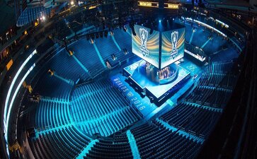 腾讯公告限制游戏时间，网友：玩游戏也要调休？